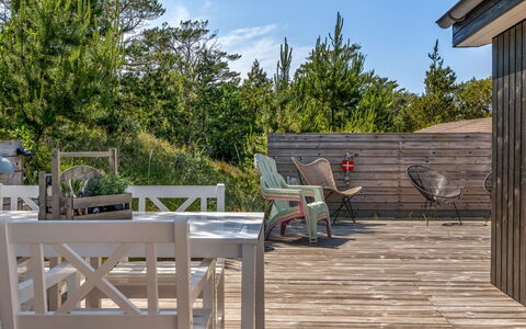Thorkil - 800M from the Sea: Mueble, Diseño De Interiores, Piso, Madera, Suelo, Techo, Suelos De Madera, Silla, Mesa, Encendiendo
