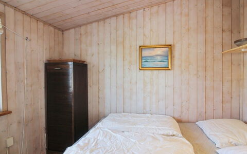 Adi - 75M from the Sea: Mueble, Diseño De Interiores, Silla, Piso, Mesa, Recurso, Suelo, Techo, Habitación, Eco Hotel