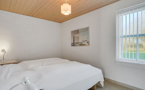 Fengur - 330M from the Sea: Pared, Madera, Techo, Piso, Diseño De Interiores, Suelo, Habitación, Encendiendo, Habitación, Cama