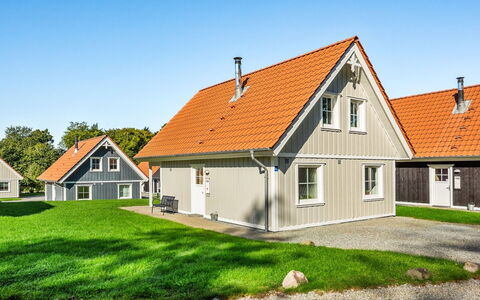 Åse - 100M to the Fjord: Mueble, Diseño De Interiores, Piso, Madera, Suelo, Techo, Suelos De Madera, Silla, Mesa, Encendiendo