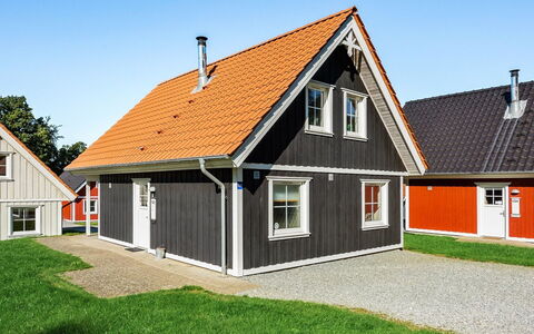 Åse - 100M to the Fjord: Mueble, Diseño De Interiores, Piso, Madera, Suelo, Techo, Suelos De Madera, Silla, Mesa, Encendiendo