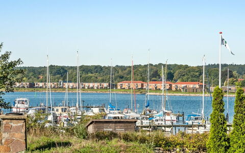 Joris - 100M to the Fjord: Cuerpo De Agua, Barco, Watercraft, Centro De Deportes Acuáticos, Camino Acuático, Costeras Y Los Accidentes Geográficos Oceánico, Barcos Y Canotaje - Efectos Y Equipo, Mástil, Mar, Costa