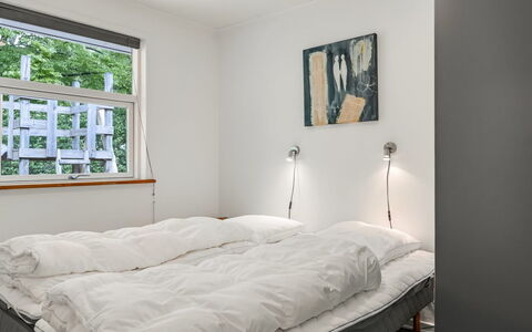 Manderup - 30Km from the Sea: Cama, Habitación, Pared, Sábana, Lecho, Mueble, Diseño De Interiores, Techo, Suelo, Piso
