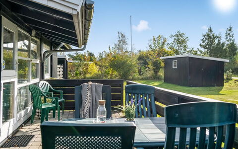 Karelia - 800M from the Sea: Piscina, Mueble Para Exteriores, Mueble, Recurso, Losa, Eco Hotel, Sombra, Silla, Ocio, Inmuebles