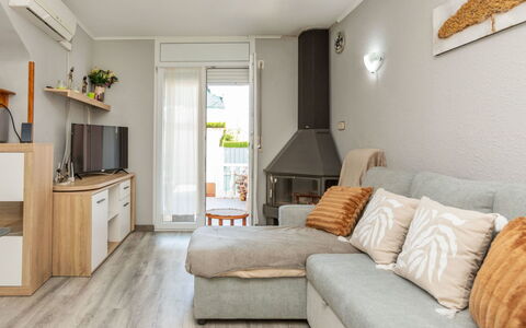 Eden Park 2: Mueble, Diseño De Interiores, Piso, Madera, Suelo, Habitación, Casa, Sala, Departamento, Encendiendo