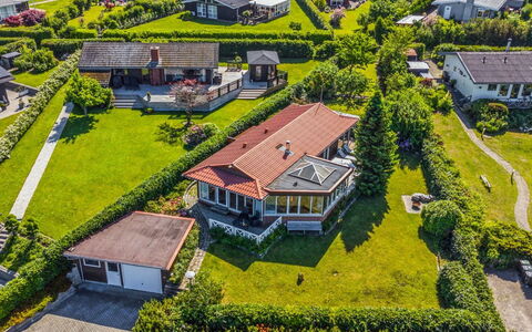 Eleana - 300M to the Fjord: Madera, Techo, Arquitectura, Casa, Casa, Cabaña, Vía Muerta, Madera Dura, Pendiente, Inmuebles