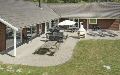 Lottje - 300M from the Sea: Piscina, Mueble Para Exteriores, Mueble, Recurso, Losa, Eco Hotel, Sombra, Silla, Ocio, Inmuebles