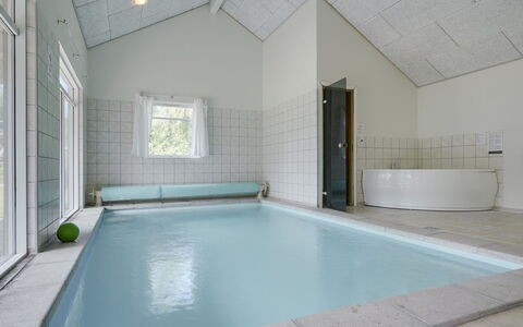 Lottje - 300M from the Sea: Piscina, Mueble Para Exteriores, Mueble, Recurso, Losa, Eco Hotel, Sombra, Silla, Ocio, Inmuebles