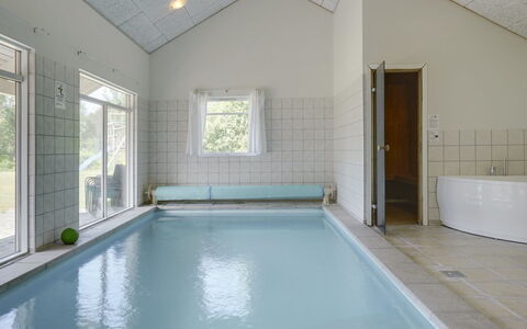 Lottje - 300M from the Sea: Piscina, Mueble Para Exteriores, Mueble, Recurso, Losa, Eco Hotel, Sombra, Silla, Ocio, Inmuebles