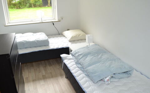 Claudia: Cama, Habitación, Suelo, Piso, Lecho, Sábana, Mueble, Marco De La Cama, Linos, Habitación