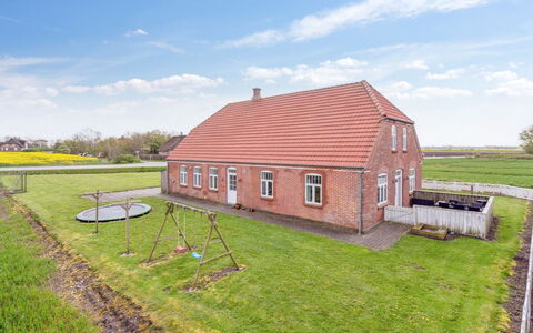 Adine - 13Km from the Sea: Azul, Arbusto, Cabaña, Cobertura Del Suelo, Jardín, Inmuebles, Sombra, Paisajismo, Casa De Campo, Eco Hotel