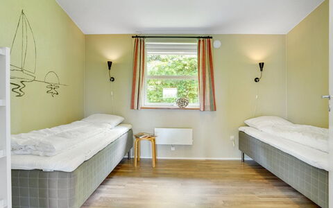 Aletta - 25Km from the Sea: Pared, Madera, Diseño De Interiores, Piso, Suelo, Techo, Cama, Mueble, Habitación, Encendiendo