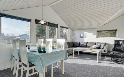 Ingward - 300M to the Fjord: Madera, Techo, Diseño De Interiores, Mueble, Casa, Habitación, Lámpara, Sala, Silla, Sombra