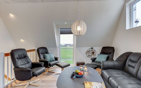 Timotej - 75M to the Fjord: Diseño De Interiores, Mueble, Piso, Madera, Suelo, Techo, Encendiendo, Casa, Sala, Suelos De Madera