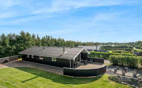 Robertha - 800M to the Fjord: Casa, Casa, Cabaña, Inmuebles, Yarda, Casa De Campo, Vía Muerta, Edificios Del Jardín, Porche