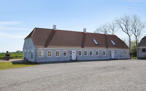 Alois - 1Km to the Fjord: Techo, Casa, Casa, Cabaña, Puerta, Vía Muerta, Cubierta, Porche, Tablón, Madera Dura