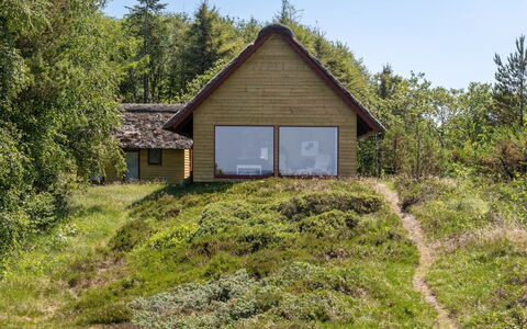 Ingeborg - 100M to the Fjord: Techo, Casa, Casa, Cabaña, Vía Muerta, Inmuebles, Entrada De Coches, Edificios Del Jardín, Yarda, Cobertizo