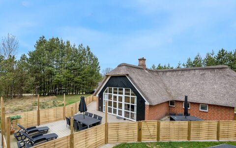Dorris - 4.3Km from the Sea