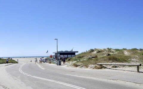 Jaakko - 100M from the Sea: Techo, Casa, Casa, Cabaña, Puerta, Vía Muerta, Cubierta, Porche, Tablón, Madera Dura