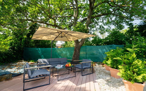 Zen: Planta, Mesa, Árbol, Sombra, Mueble Para Exteriores, Paisaje Natural, Maceta, Mesa Al Aire Libre, Cabaña, Ocio
