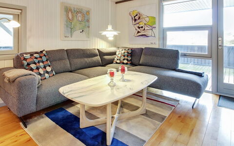 Igilfar - 700M from the Sea: Mueble, Diseño De Interiores, Piso, Madera, Suelo, Techo, Suelos De Madera, Silla, Mesa, Encendiendo