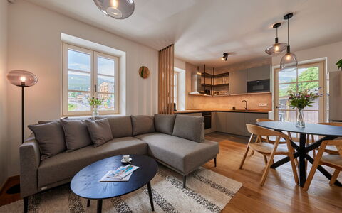 Alojamiento:&nbsp;Mountain Bliss Lounge & Grill Terrace 140.1