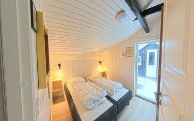 Nilda - 1Km from the Sea