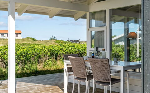 Sigrid - 400M from the Sea: Mueble, Madera, Porche, Puerta, Mesa, Silla, Suelo, Piso, Casa, Cocina Y Comedor Mesa