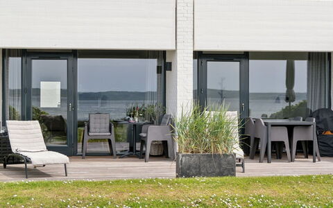 Monia - 20M from the Sea: Arquitectura, Techo, Casa, Material Compuesto, La Luz Del Día, Vía Muerta, Entrada De Coches