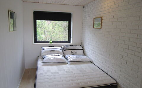 Wilmer - 40Km from the Sea: Techo, Casa, Puerta, Cabaña, Sombra, Vía Muerta, Yarda, Inmuebles, Patio Interior