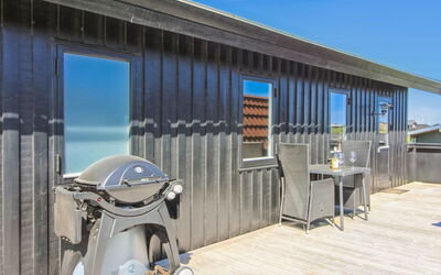 Frederik - 250M from the Sea