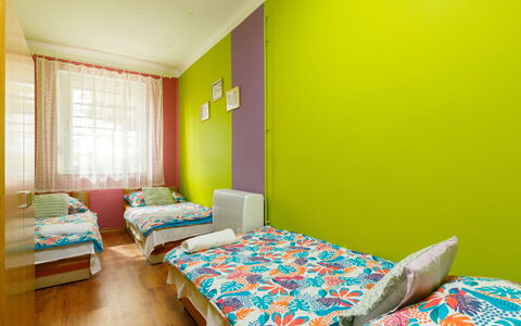 Lien: Mueble, Propiedad, Ventana, Comodidad, Diseño De Interiores, Marco De La Cama, Madera, Suelo, Sombra