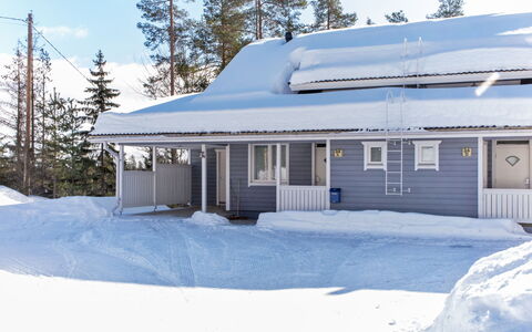 Tahkonkallio 34 a: Madera, Cabaña, Casa, Casa, Puerta, Madera Dura, Edificios Del Jardín, Manchas De Madera, Cuarto De Troncos, Tablón