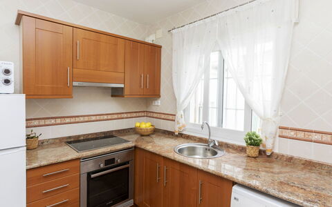 Peñismar Ii: Gabinetes, Mostrador, Propiedad, Mueble, Lavabo, Madera, Diseño De Interiores, Cajón, Cocina, Estufa De Cocina