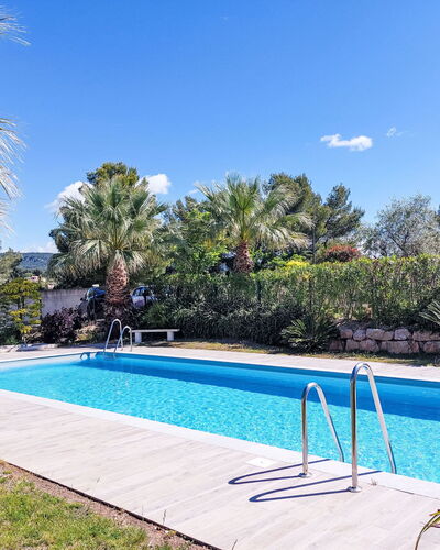 Sanary sur Mer 205: Piscina, Azul, Recurso, Ocio, Eco Hotel, Material Compuesto, Sombra, Paisajismo, Jardín
