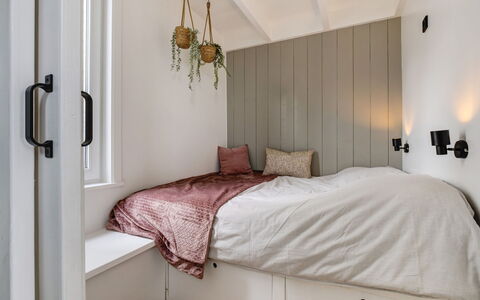 Harboursuite 2 Incl. Motorboot: Mueble, Propiedad, Comodidad, Madera, Edificio, Marco De La Cama, Diseño De Interiores, Sombra, Suelo, Casa