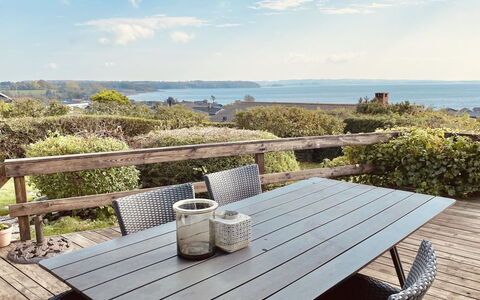Frithger - 300M from the Sea: Mueble, Mueble Para Exteriores, Mesa, Madera, Silla, Mesa Al Aire Libre, Cocina Y Comedor Mesa, Madera Dura, Sombra, Cubierta