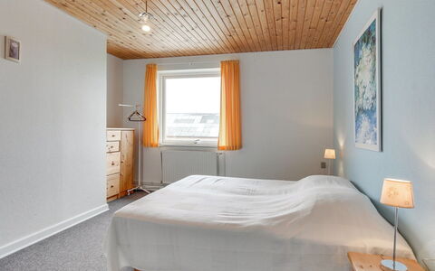 Saga: Cama, Diseño De Interiores, Habitación, Pared, Piso, Suelo, Sábana, Lecho, Madera, Techo