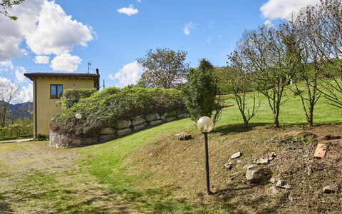 Casa Grandola-Green Garden: Planta, Propiedad, Edificio, Paisaje Natural, Árbol, El Terreno Del Lote, Casa, Cabaña, Paisaje, Barrio Residencial
