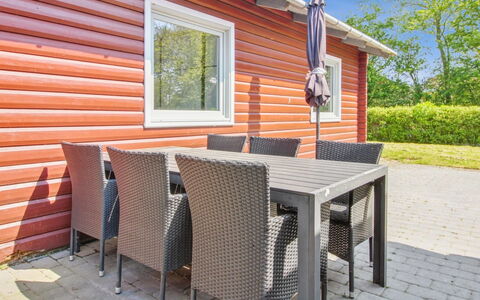 Aku - 24Km from the Sea: Madera, Mueble Para Exteriores, Mueble, Manchas De Madera, Madera Dura, Silla, Mesa Al Aire Libre, Sombra, Cubierta, Tablón