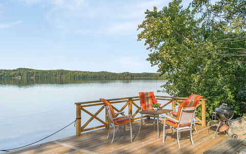 Norrgården: Agua, Cielo, Nube, Paisaje Natural, Lago, Madera, Árbol, Mueble Para Exteriores, Paisaje, Mesa