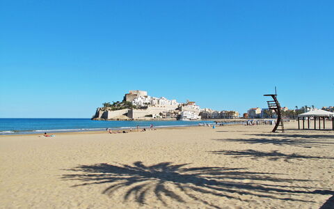 Peñiscola 654: Cielo, Agua, Playa, Costeras Y Los Accidentes Geográficos Oceánico, Árbol, Luz De La Calle, Arecales, Paisaje, Horizonte