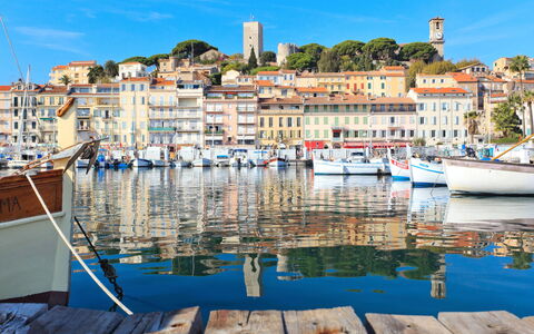 Cannes 535: Ciudad, Edificio, Barco, Área Urbana, Watercraft, Barrio Residencial, Verano, Barrio, By, Camino Acuático