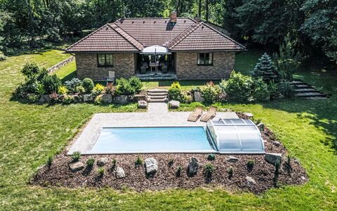 Kunějov: Piscina, Arbusto, Jardín, Techo, El Terreno Del Lote, Inmuebles, Paisajismo, Cabaña, Casa De Campo