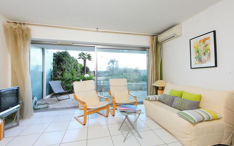 Alojamiento:&nbsp;Cannes Bay 615.2