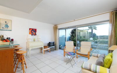 Alojamiento:&nbsp;Cannes Bay 615.2