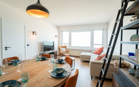 Blankenberge 152: Mesa, Propiedad, Mueble, Sofá, Ventana, Madera, Diseño De Interiores, Edificio, Lámpara, Suelo