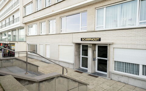 Blankenberge 152: Ventana, Edificio, Diseño Urbano, Barrio Residencial, Propiedad Material, Fachada, Ciudad, Material Compuesto, Condominio