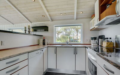 Thove - 600M from the Sea