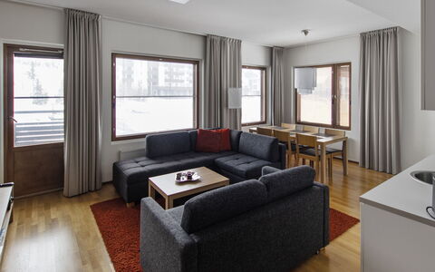 Nordic Chalet 9312: Mueble, Silla, Mueble Para Exteriores, Mesa, Madera, Mesa Al Aire Libre, Cocina Y Comedor Mesa, Sombra, Jardín, Paraguas